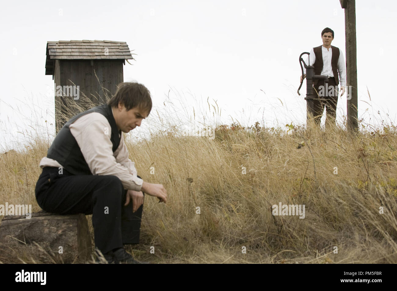 Studio Pubblicità ancora da "l'assassinio di Jesse James da Robert codardo Ford' Sam Rockwell e Casey Affleck © 2007 Warner Photo credit: Kimberley File Francese di riferimento # 307381506THA per solo uso editoriale - Tutti i diritti riservati Foto Stock