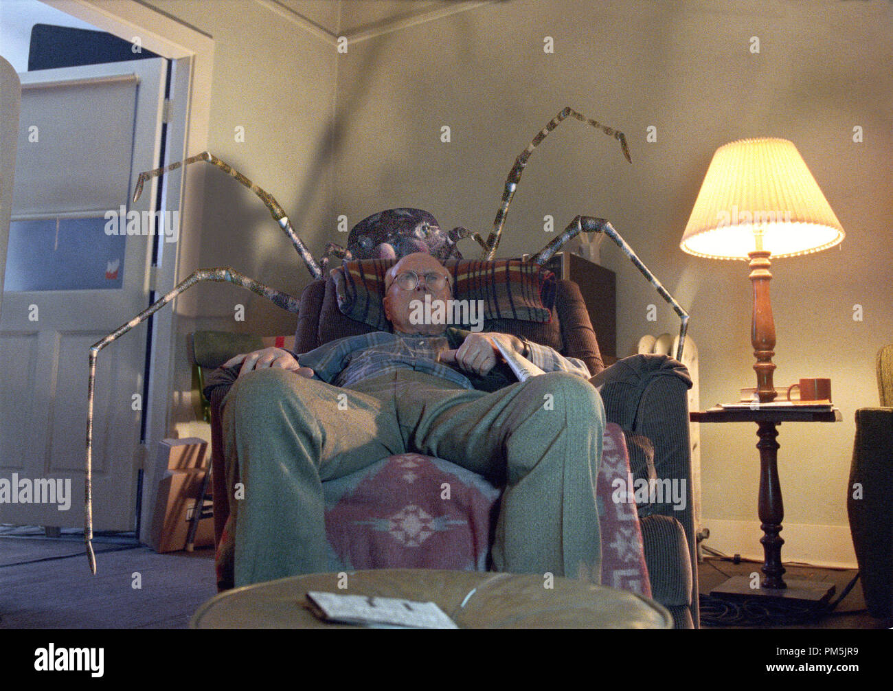 Film still / Pubblicità ancora da " otto zampe" Freaks di vecchio uomo e Ragno Gigante © 2002 Warner Brothers Foto Stock