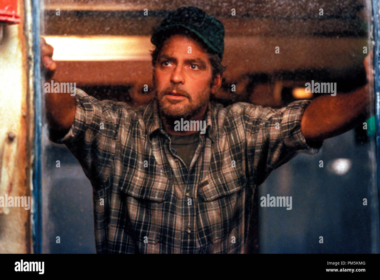 Film still / Pubblicità foto da "tempesta perfetta, l' George Clooney Photo credit: Claudette Barius © 2000 Warner Bros Riferimento al file # 30846289THA per solo uso editoriale - Tutti i diritti riservati Foto Stock