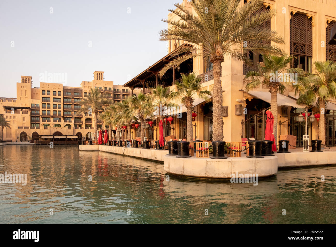 Madinat Al Jumairah, Dubai, Emirati Arabi Uniti ville e alberghi Fronti Foto Stock