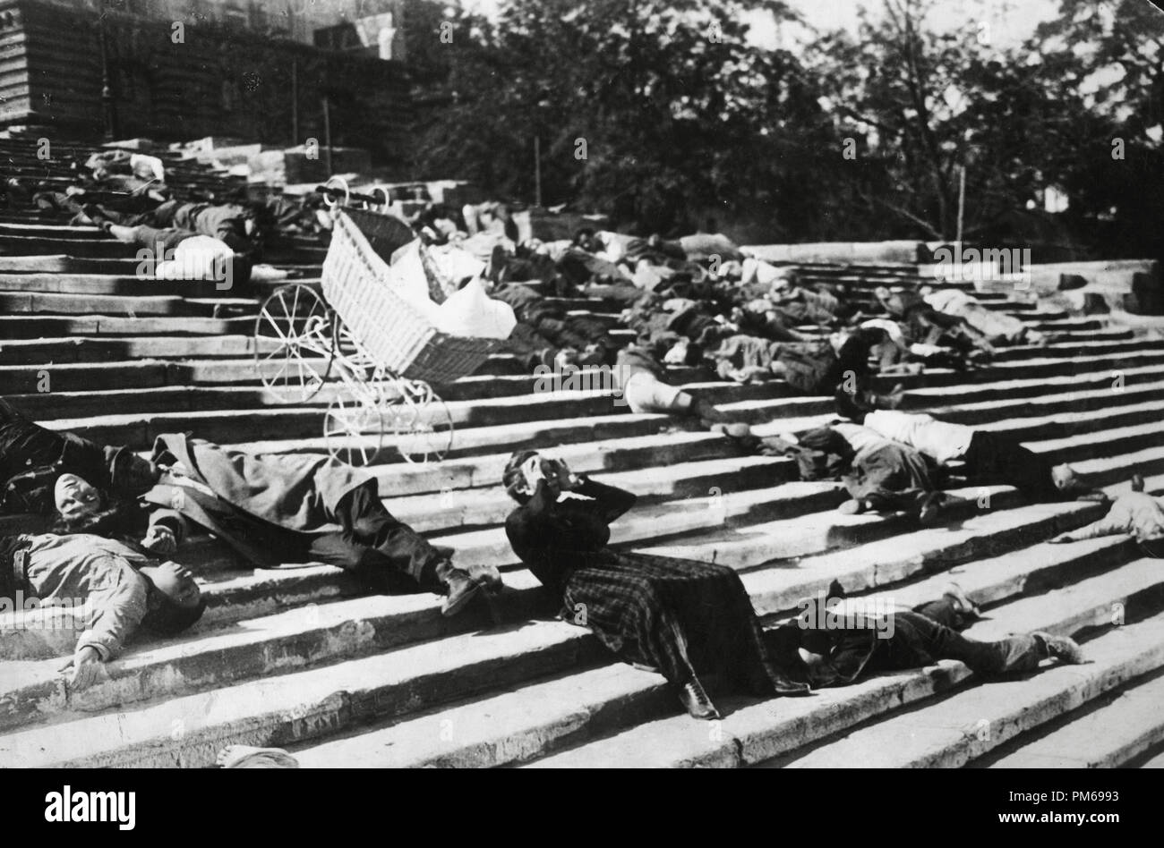 'Battleship Potemkin' 1925 scena ancora riferimento file # 31316 211THA Riferimento File # 31316 211THA Foto Stock