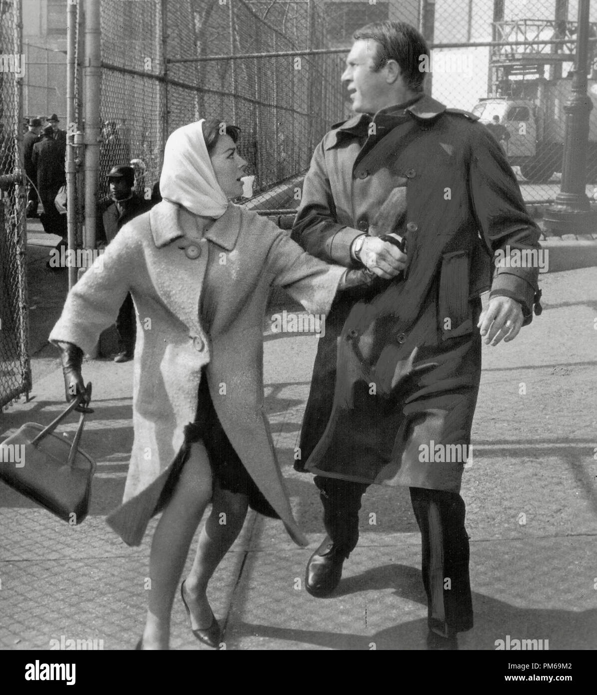 Natalie Wood e Steve McQueen, "l'amore con il buon straniero 1963 Riferimento File # 31316_345THA Foto Stock