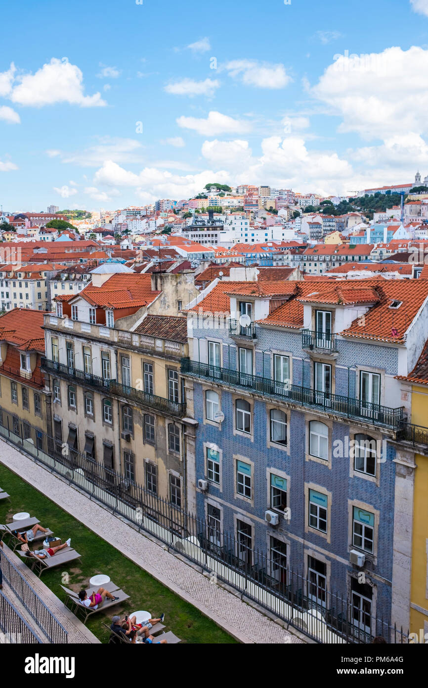 Rua Áurea, Lisbona, visto dal Carmo convento. Foto Stock