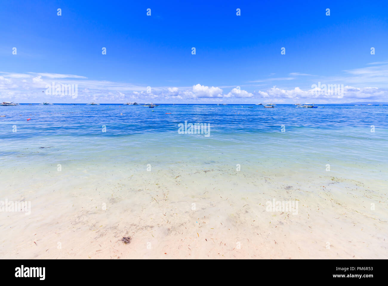 Bella vista su Alona Beach In Panglao Island, Filippine Foto Stock