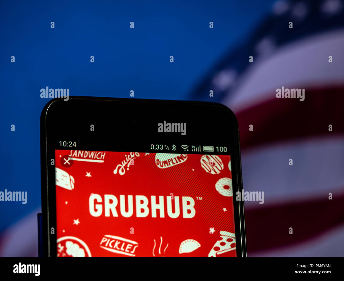 GrubHub visto il logo visualizzato su un telefono intelligente. Grubhub Inc. è un on line e cibo mobile-società di ordinazione che collega diners con ristoranti locali. In base a Chicago, la società ha più di 14 milioni di active diners e circa 80.000 ristorante partner in oltre 1.600 città attraverso gli Stati Uniti e il Regno Unito. Foto Stock