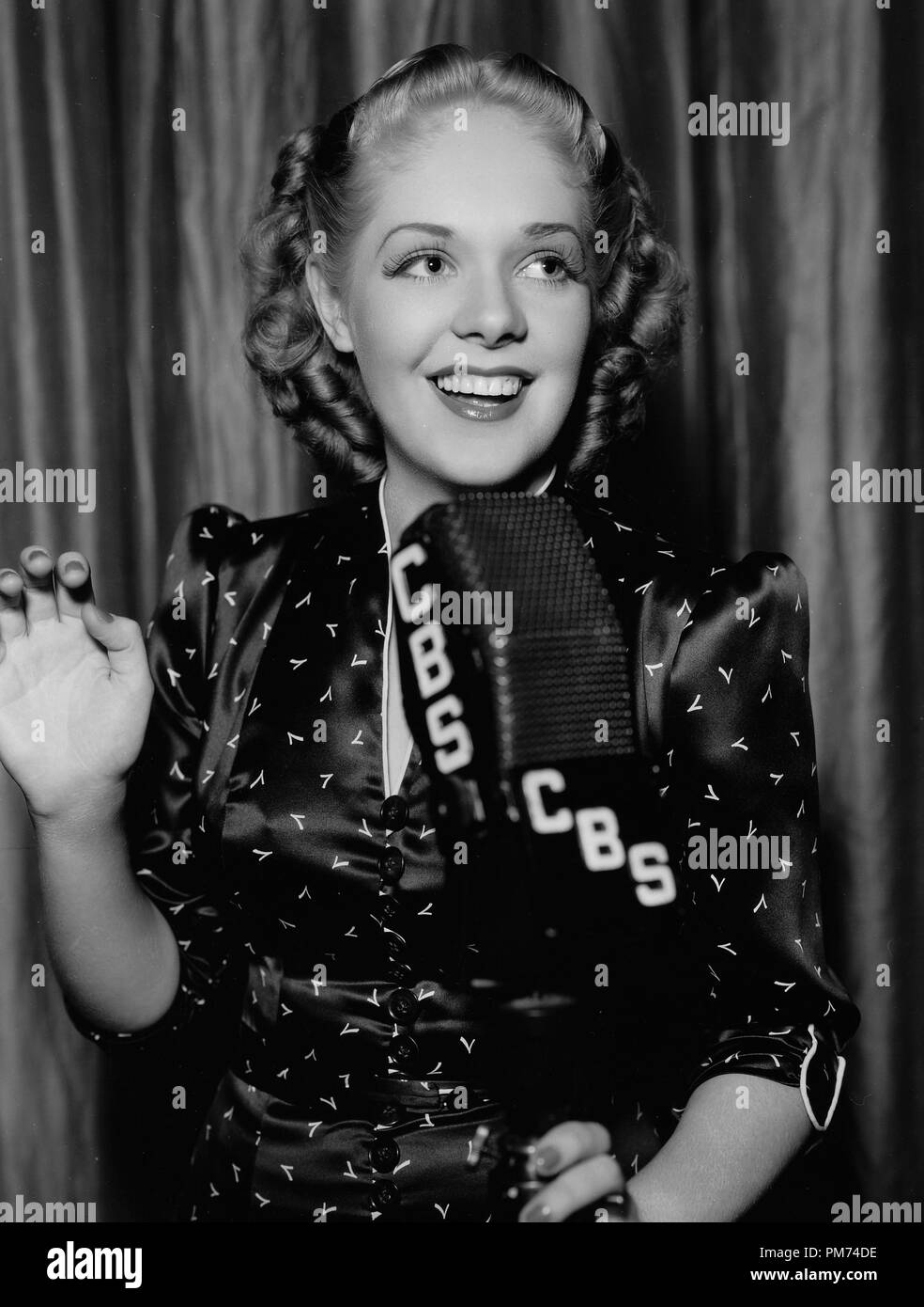 Studio Pubblicità ancora: Alice Faye, 1937 Riferimento File # 30928 1096THA Foto Stock