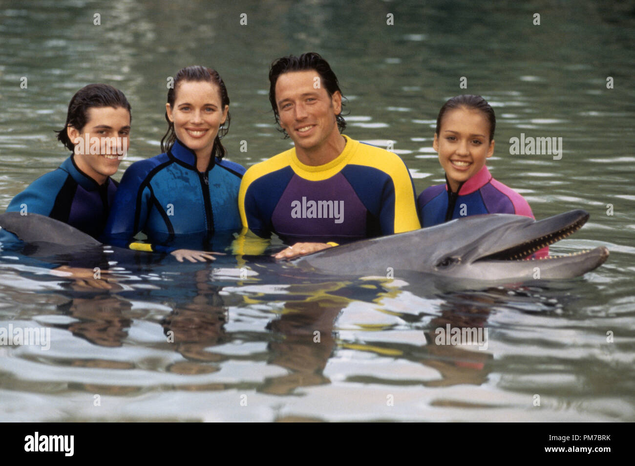 Film still da "Pinna' Payton Haas, Colleen Flynn, Brian Wimmer, Jessica Alba 1995 Photo credit: Jason Boland Riferimento File # 31043402THA per solo uso editoriale - Tutti i diritti riservati Foto Stock