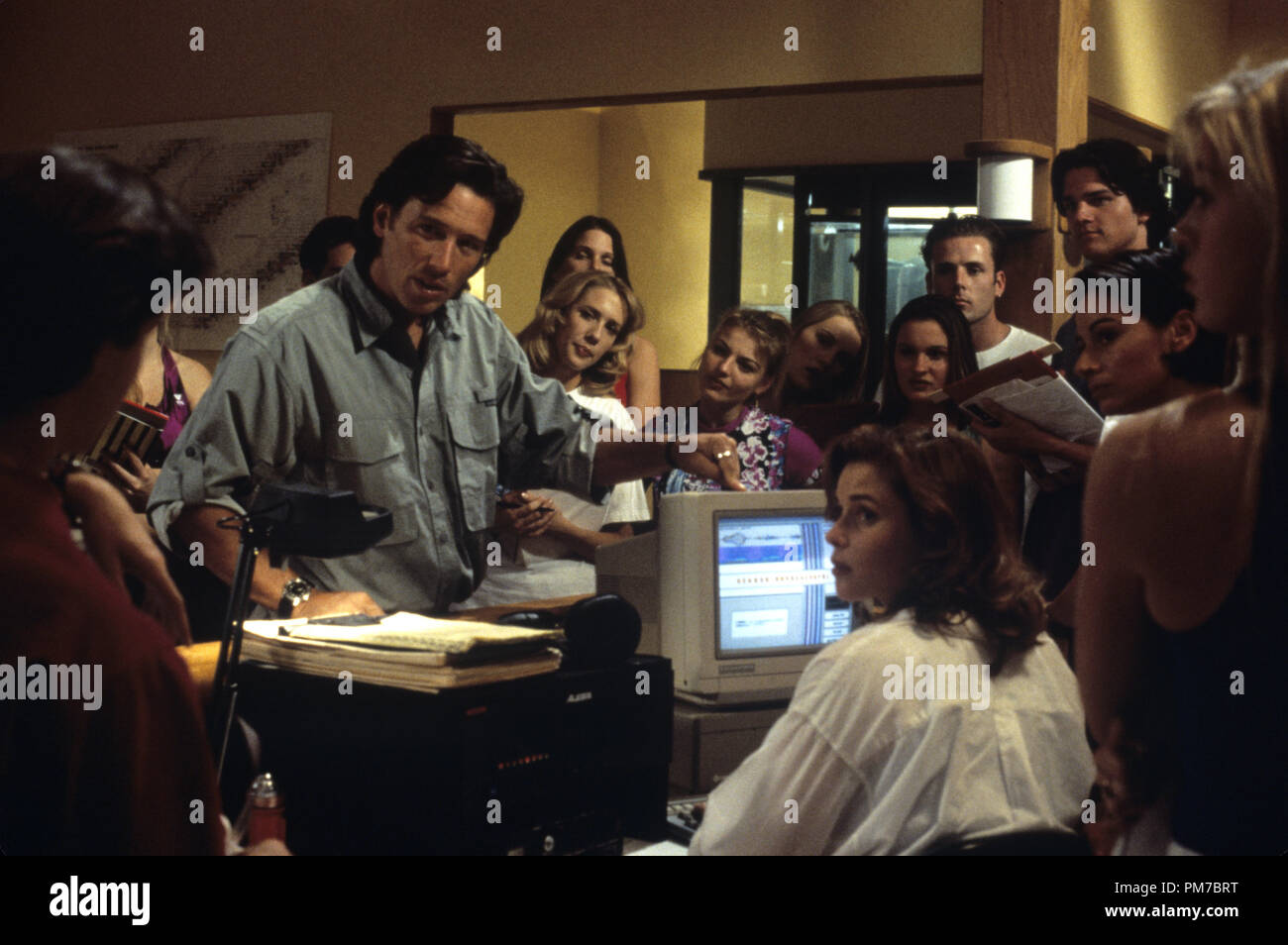 Film still da "Pinna' Brian Wimmer, Colleen Flynn 1995 Photo credit: Karl Fehr Riferimento File # 31043406THA per solo uso editoriale - Tutti i diritti riservati Foto Stock