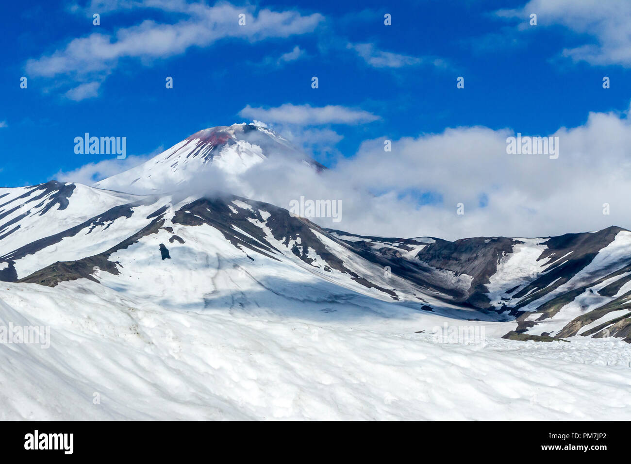 Vista del Vulcano Avachinsky. Penisola di Kamchatka, Russia. Foto Stock