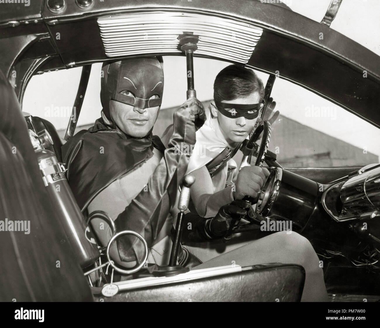 Adam West e Burt Ward come Batman e Robin, "Batman' circa 1966. Riferimento al file # 31386 834THA Foto Stock