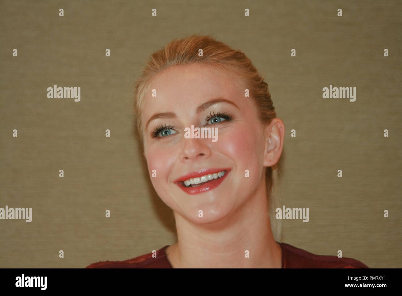 Julianne Hough, 'Rock of Ages' Portrait Session, Giugno 8, 2012. La riproduzione da parte di American tabloid è assolutamente vietato. Riferimento al file # 31545 036 CCR per solo uso editoriale - Tutti i diritti riservati Foto Stock