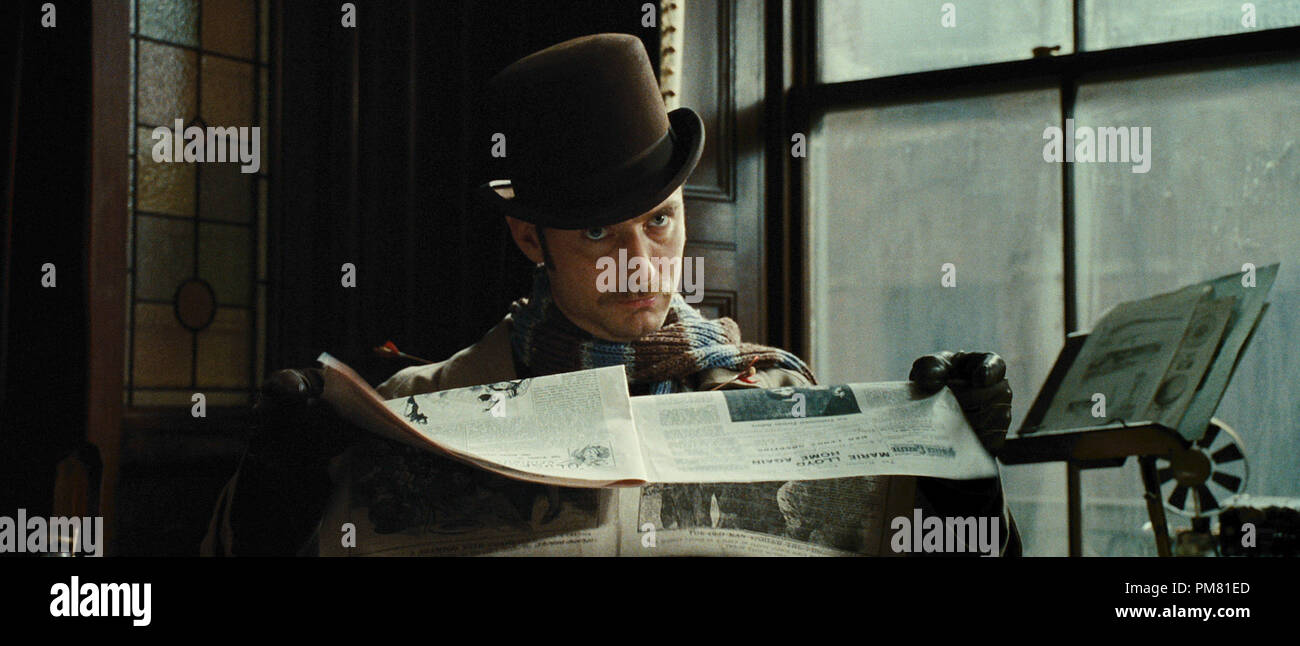 JUDE LAW come Dott. James Watson in Warner Bros Foto e Village Roadshow Pictures azione avventura mistero Sherlock Holmes: un gioco di ombre a Warner Bros Foto di rilascio. Foto Stock