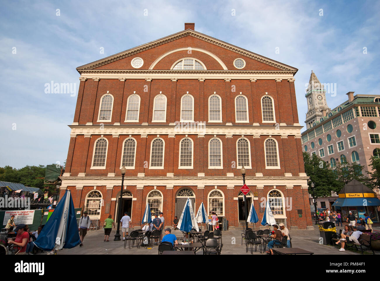 Faneuil Hall Marketplace di Boston, la contea di Suffolk, Massachusetts, STATI UNITI D'AMERICA Foto Stock