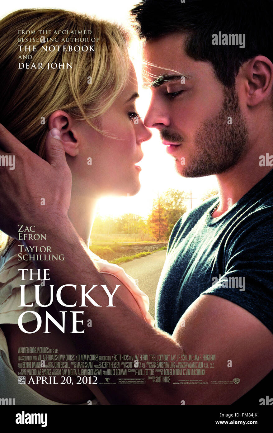 (L-r) TAYLOR SCHILLING come Beth e Zac Efron come Logan in Warner Bros Foto' e Village Roadshow Pictures' il dramma romantico 'fortunato', un Warner Bros Foto Poster Foto Stock