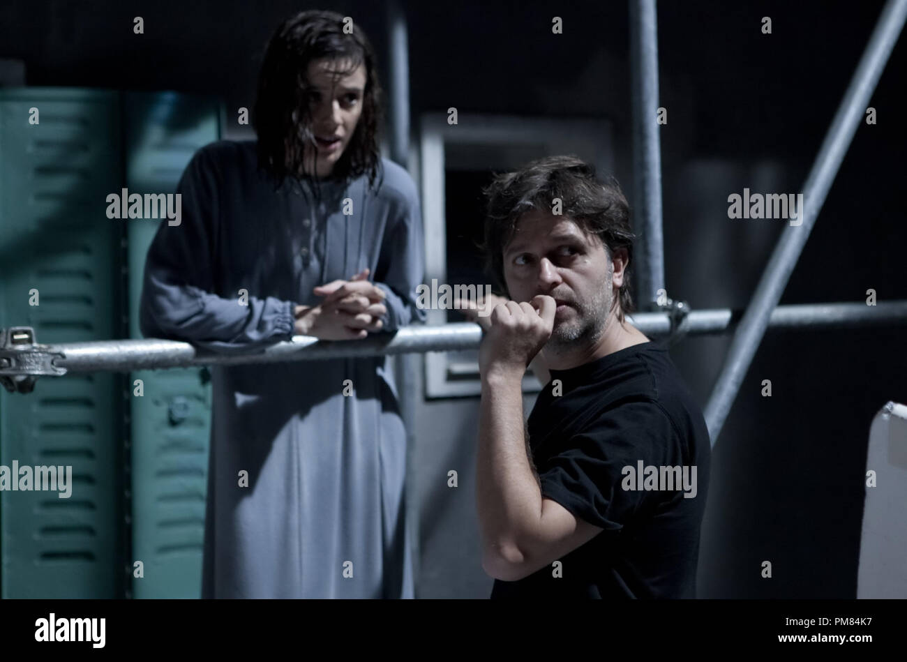 Dietro le Quinte - Direttore Juan Carlos Fresnadillo dirige Pilar Lopez de Ayala in intrusi. Foto Stock