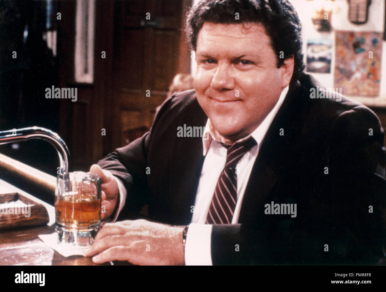 Studio Pubblicità ancora da 'Cheers' George Wendt circa 1985 Foto Stock