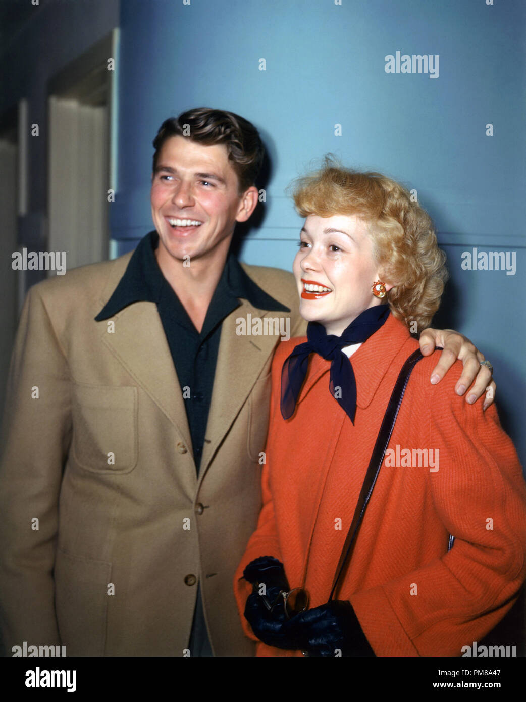 Studio Pubblicità ancora: Ronald Reagan e Jane Wyman circa 1941 Riferimento File # 31780 463 Foto Stock