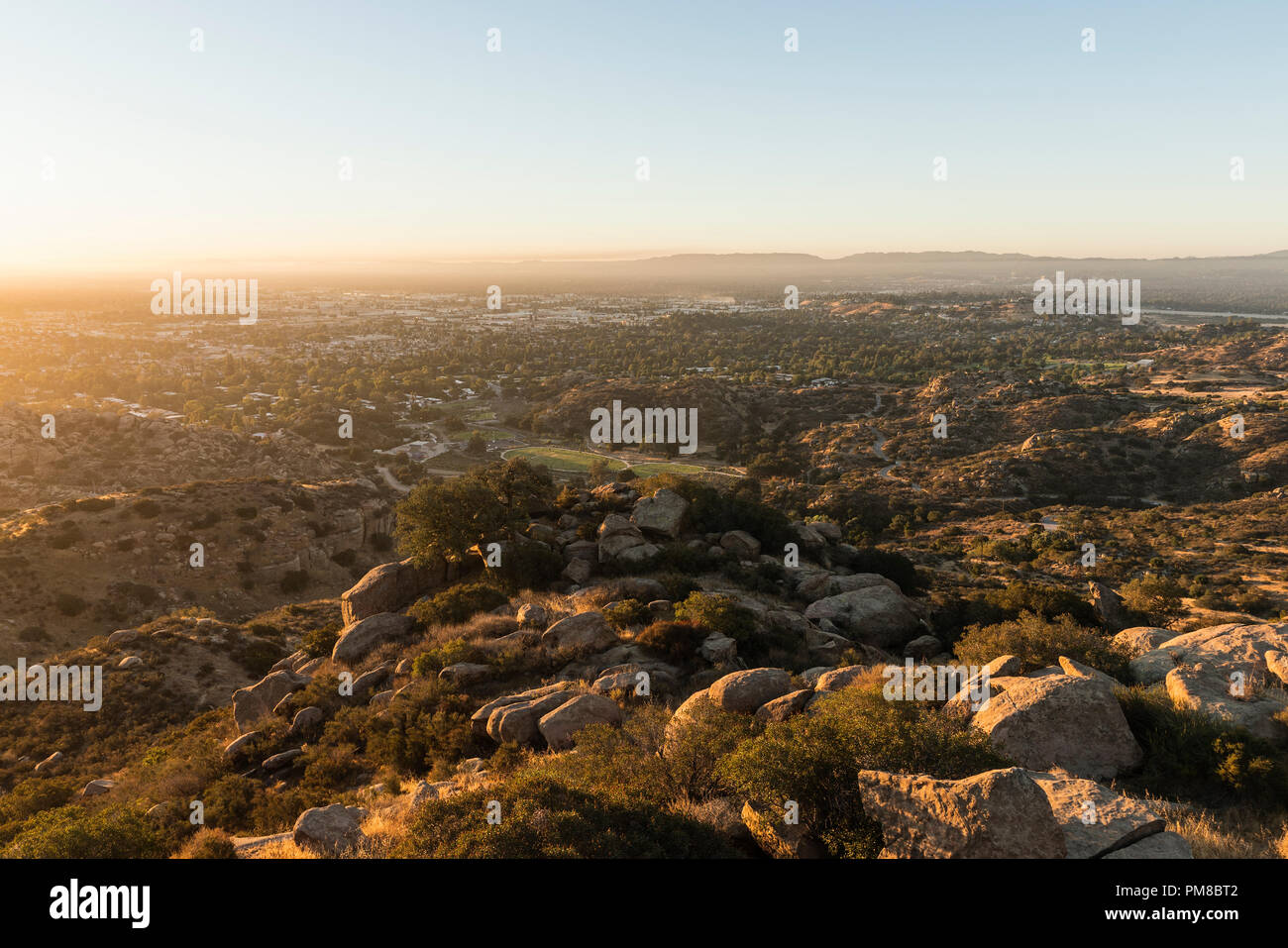 Vista la mattina di rocky San Fernando Valley Ovest del parco di Los Angeles, California. Foto Stock