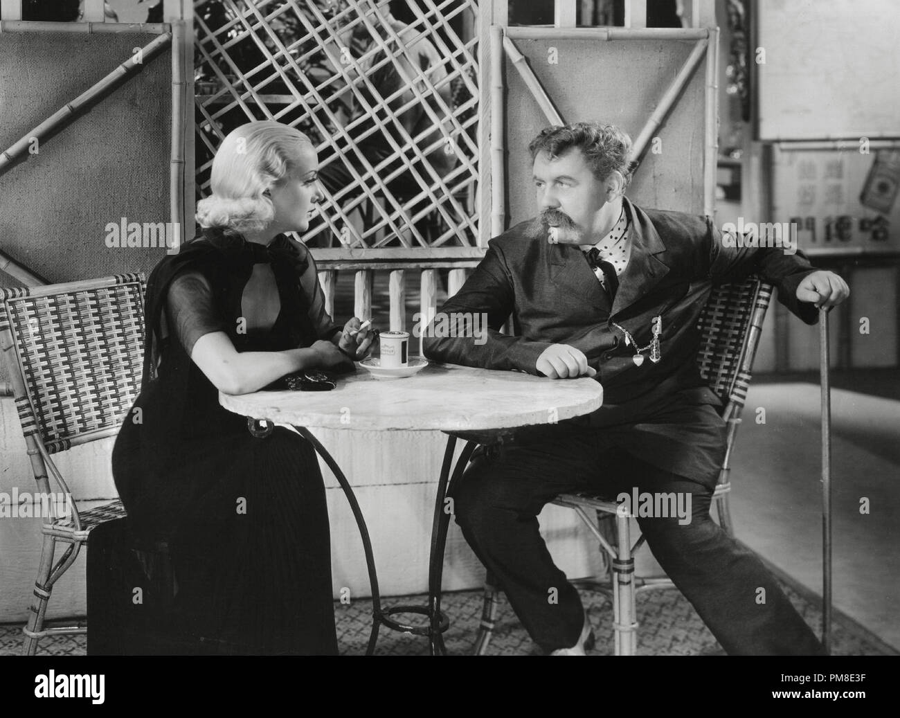 Carole Lombard e Charles Laughton 'White Woman" 1933 Paramount Riferimento File # 31202 249THA Foto Stock