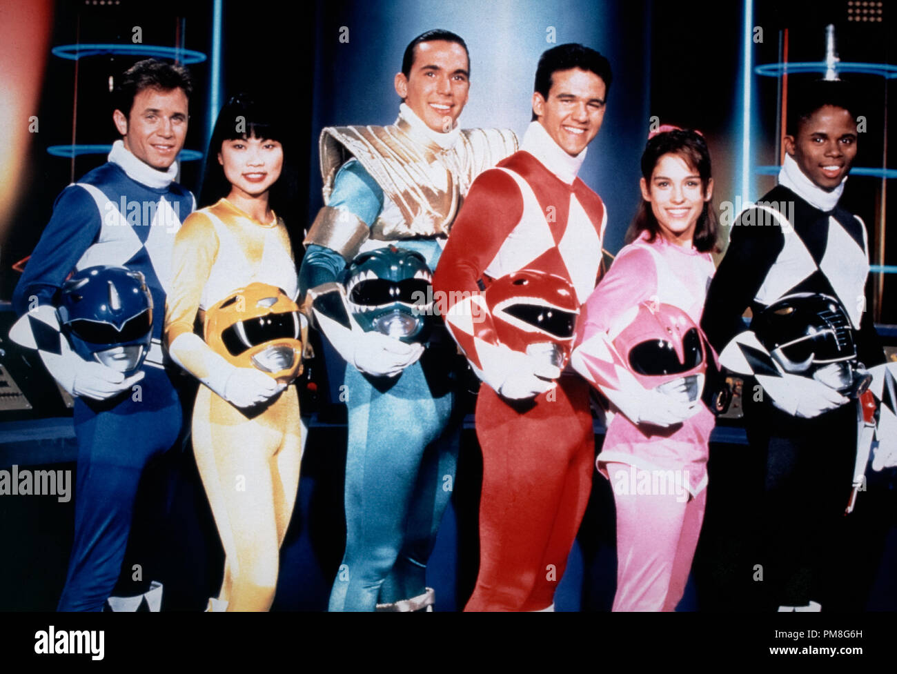 Film still / pubblicità ancora da 'M"grandi" Morphin Power Rangers David Yost, Thuy Trang, Jason David Frank, Steve Cardenas, Amy Jo Johnson circa 1993 Riferimento File # 31371221THA per solo uso editoriale Tutti i diritti riservati Foto Stock