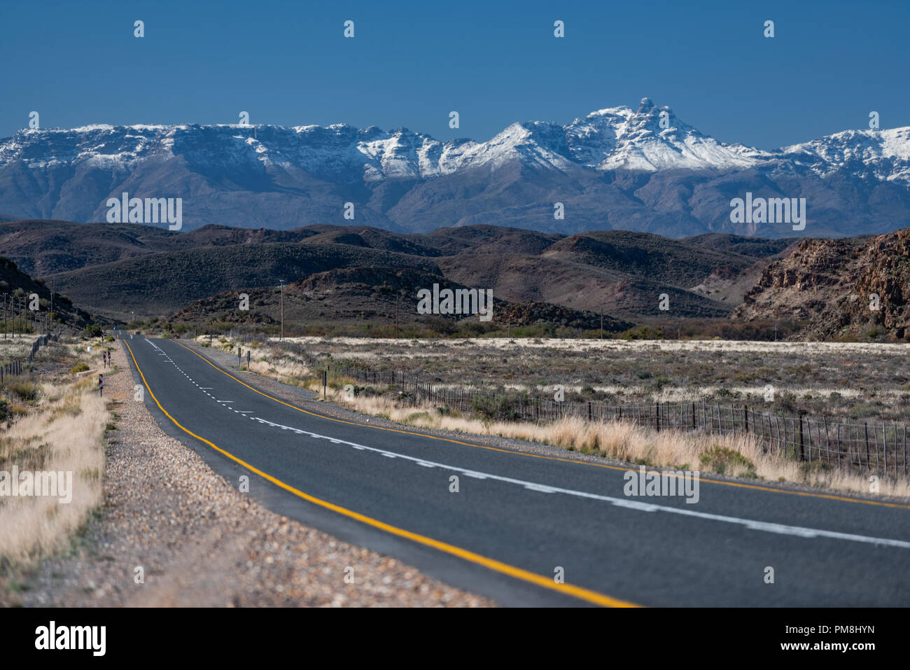 Route 62 e montagne Swartberg, Klein Karoo, Sud Africa Foto Stock