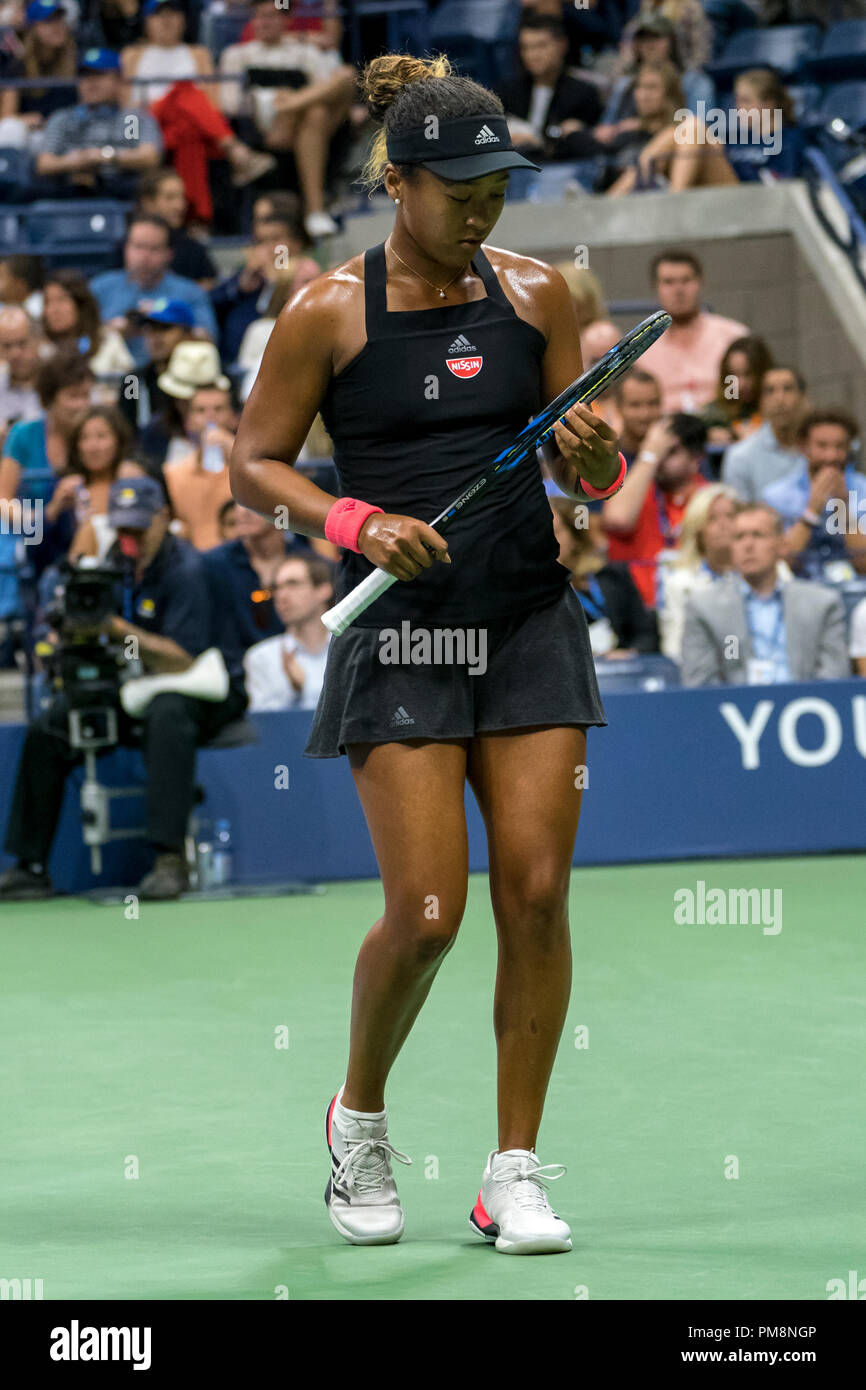 Naomi Osaka (JPN) durante la finale donne al 2018 US Open di Tennis. Foto Stock