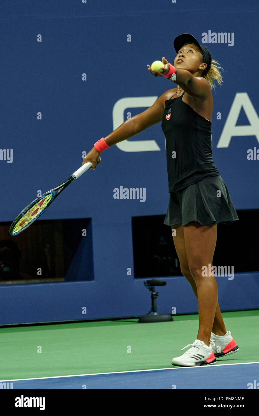 Naomi Osaka (JPN) durante la finale donne al 2018 US Open di Tennis. Foto Stock