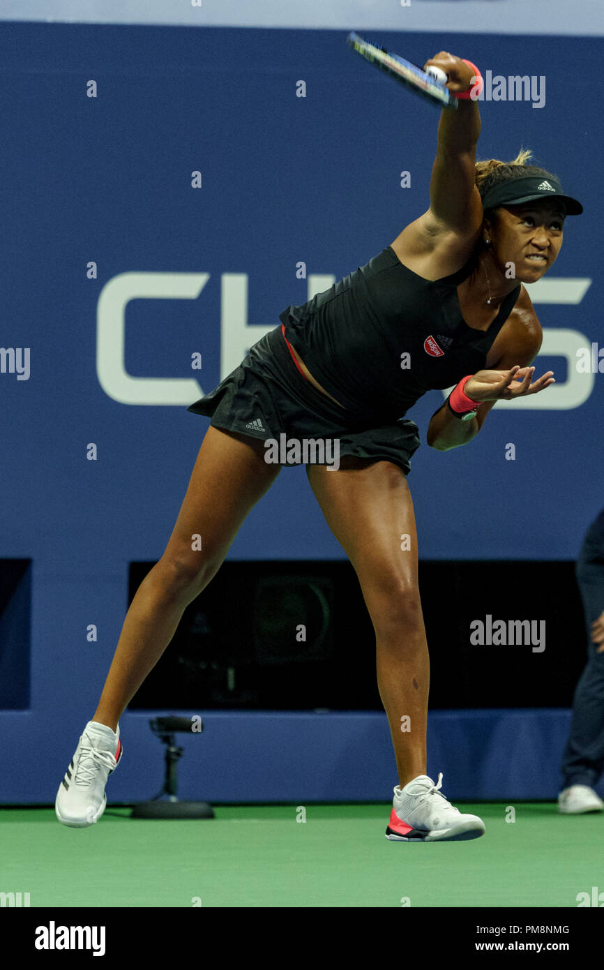 Naomi Osaka (JPN) durante la finale donne al 2018 US Open di Tennis. Foto Stock
