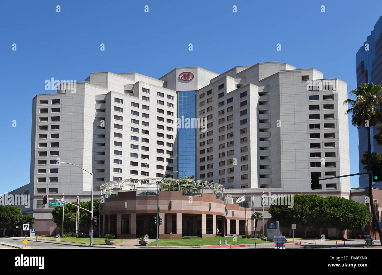 LONG BEACH, California - 10 settembre 2018: Hilton Long Beach. Situato su Ocean Blvd vicino al centro Conventioon nel cuore del quartiere degli affari. Foto Stock