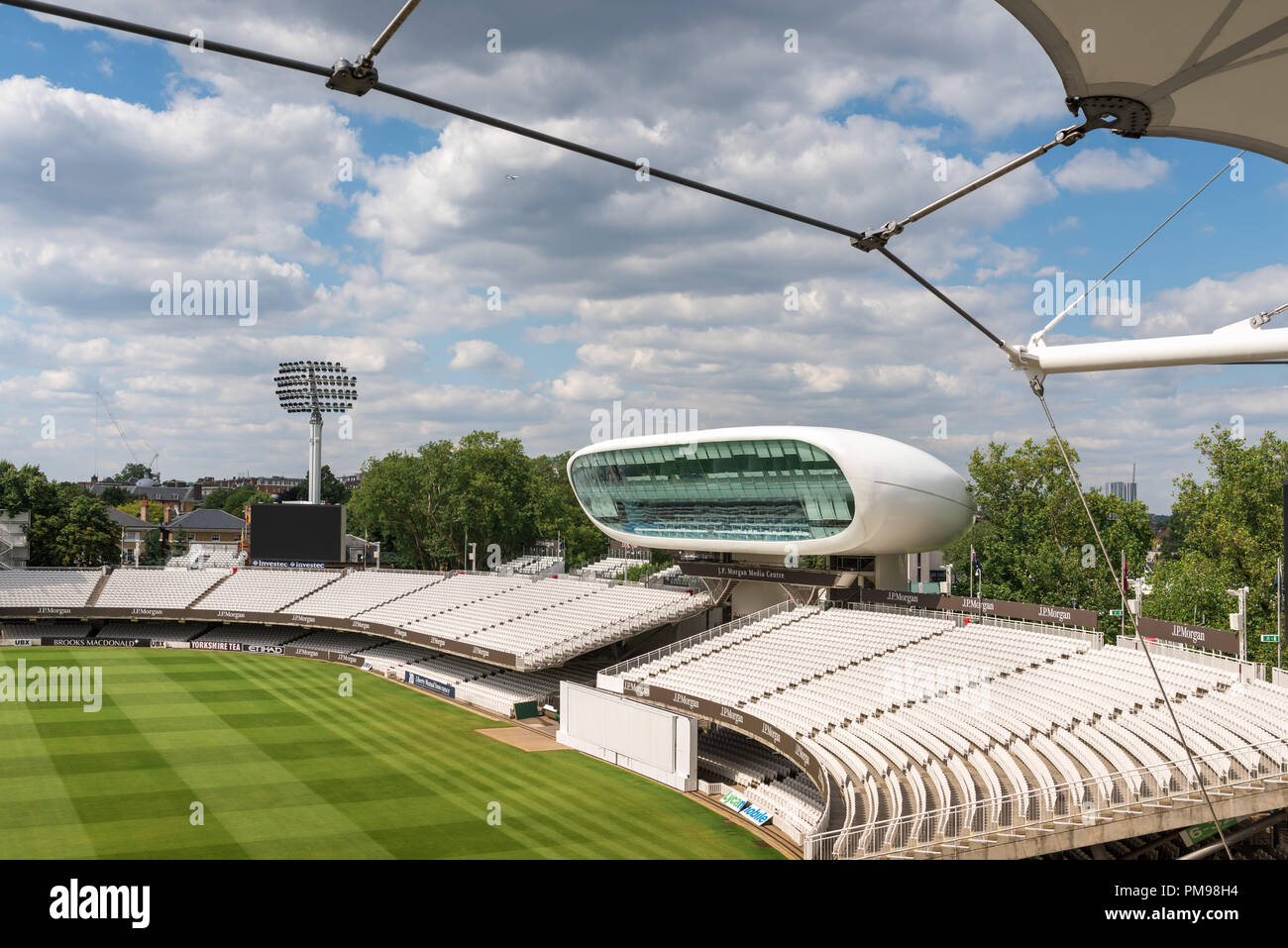 La JP Morgan Media Center, Lords Cricket Ground, London, Regno Unito Foto Stock