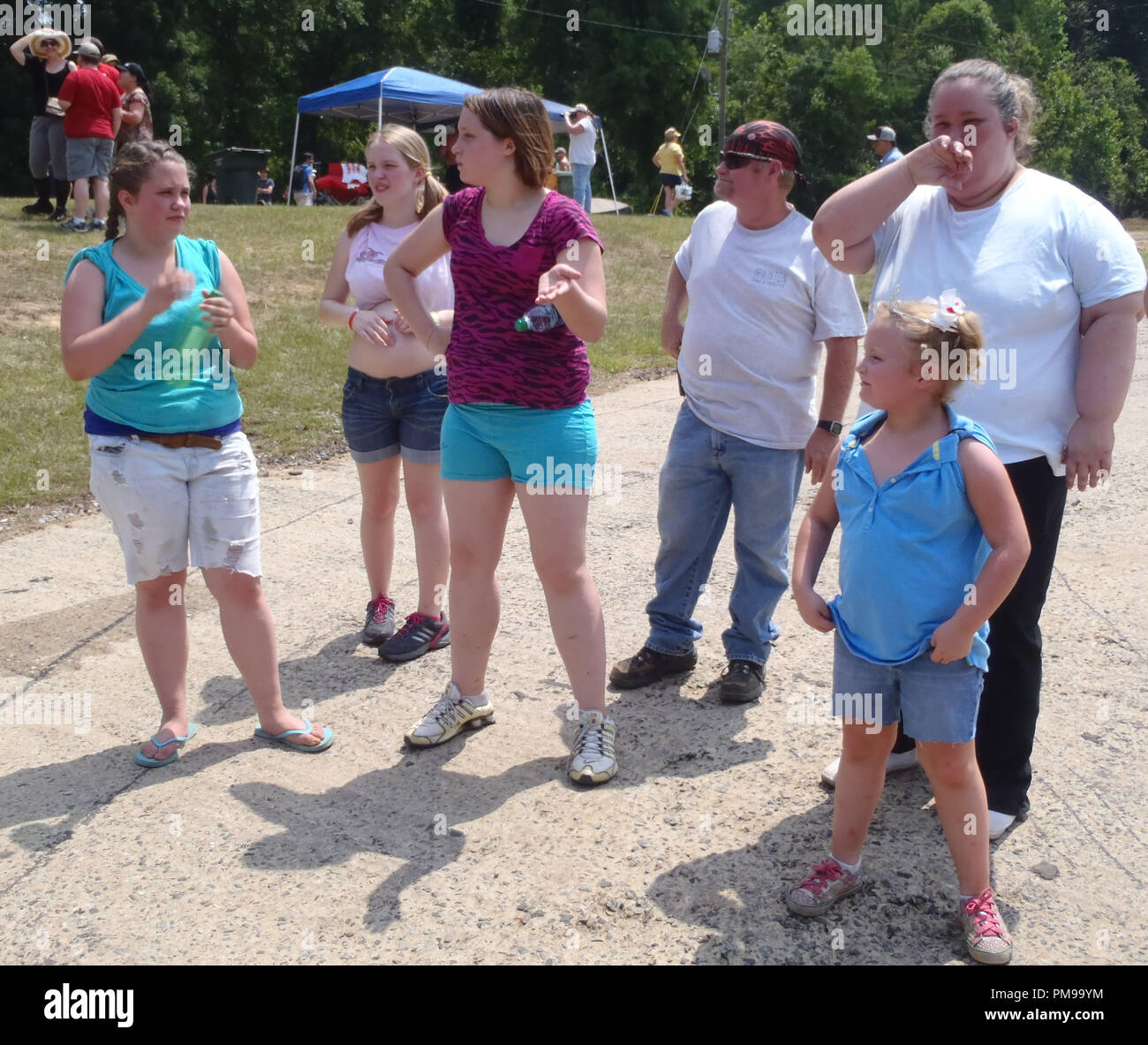 "Qui viene il miele Boo Boo' Incontro per il Summer Redneck Games. Foto Stock