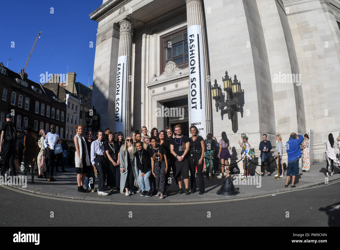 Londra, Regno Unito. 16 Sett 2018. Fashionista frequentare Fashion Scout - SS19 - London Fashion Week - Day 3, Londra, Regno Unito. 16 settembre 2018. Credito: Picture Capital/Alamy Live News Foto Stock