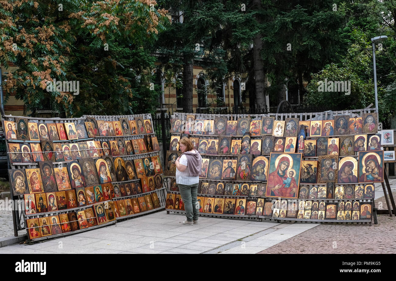 Sofia, Bulgarien. Undicesimo Sep, 2018. 11.09.2018, Bulgaria, Sofia: uno stallo con le immagini dei santi e le icone. Credito: Jens Kalaene/dpa-Zentralbild/ZB | in tutto il mondo di utilizzo/dpa/Alamy Live News Foto Stock