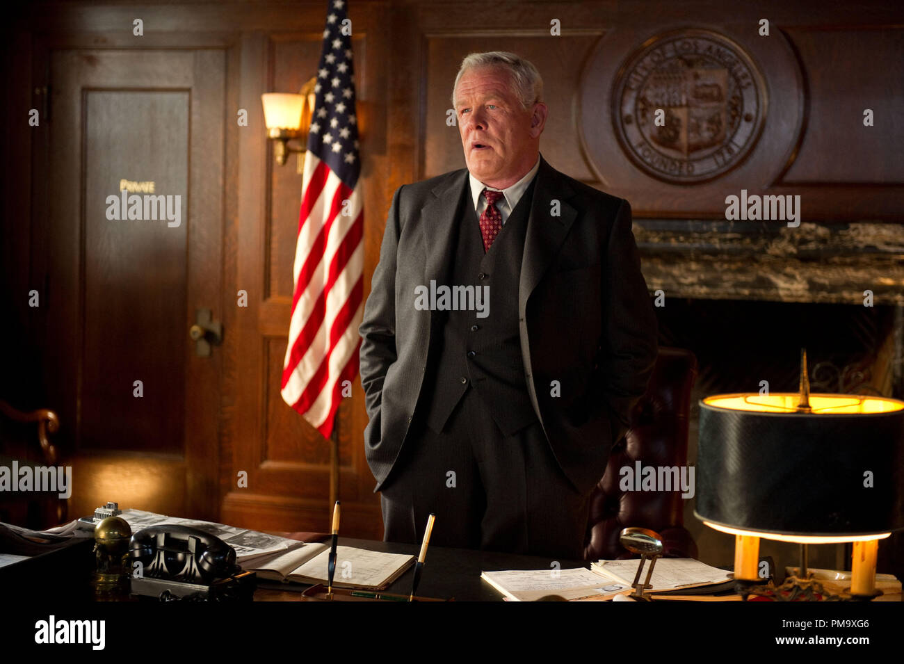 NICK NOLTE come direttore di Parker in Warner Bros Foto' e Village Roadshow Pictures' dramma "GANGSTER SQUAD," un Warner Bros Foto di rilascio. Foto Stock