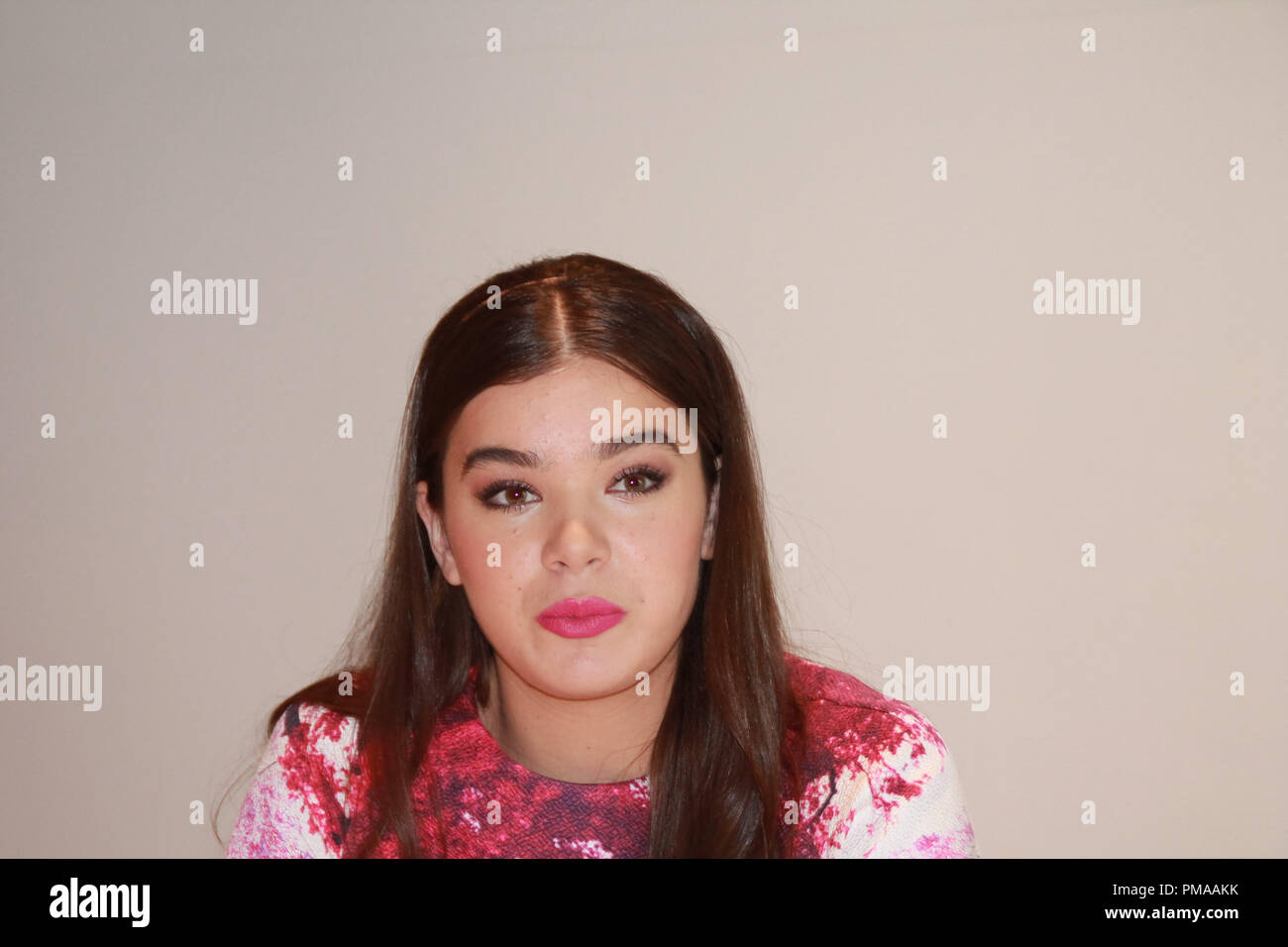 Hailee Steinfeld "Romeo e Giulietta" Portrait Session, Settembre 24, 2013. La riproduzione da parte di American tabloid è assolutamente vietato. Riferimento al file # 32147 006CCR per solo uso editoriale - Tutti i diritti riservati Foto Stock