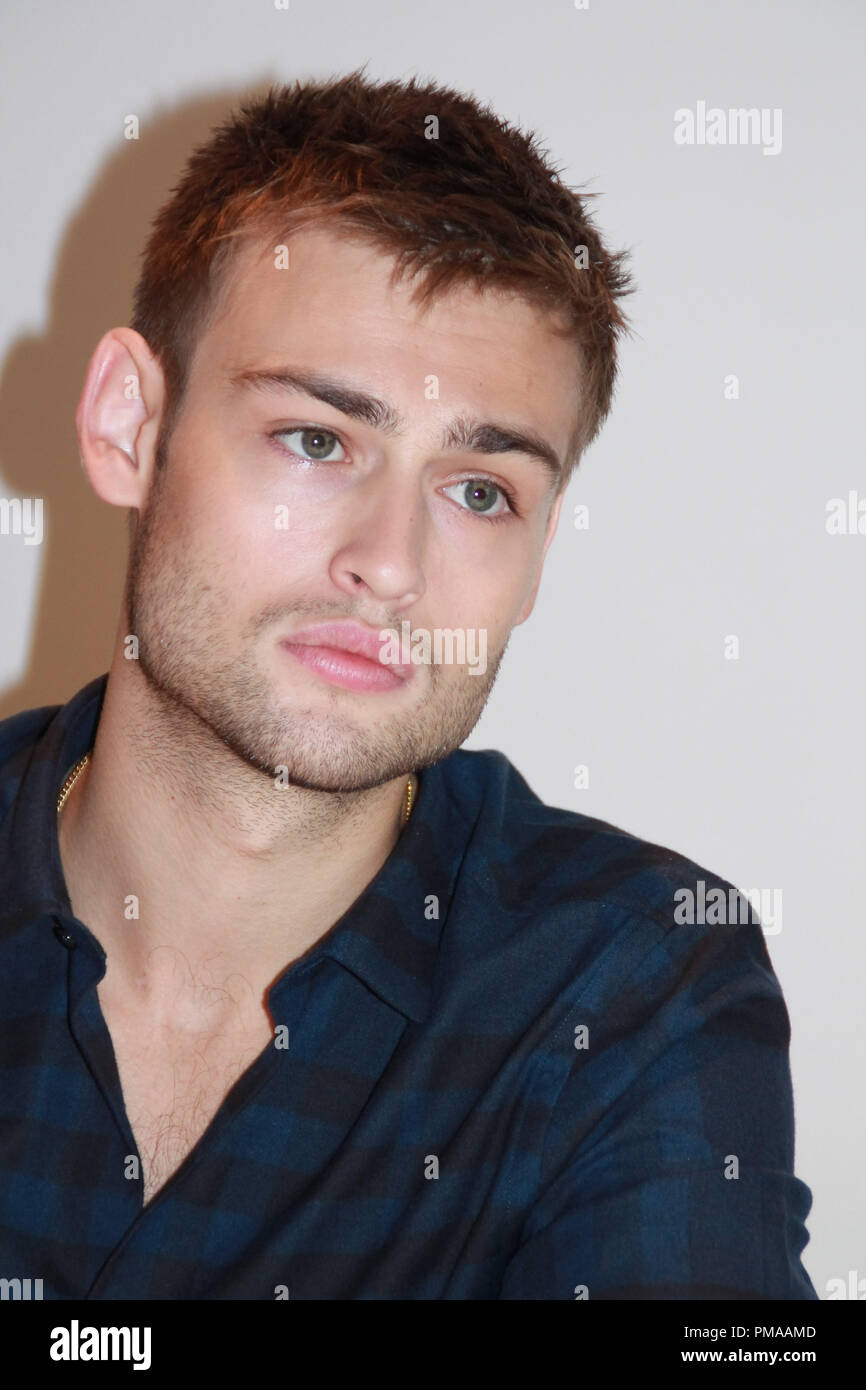 Douglas Booth "Romeo e Giulietta" Portrait Session, Settembre 24, 2013. La riproduzione da parte di American tabloid è assolutamente vietato. Riferimento al file # 32147 024CCR per solo uso editoriale - Tutti i diritti riservati Foto Stock