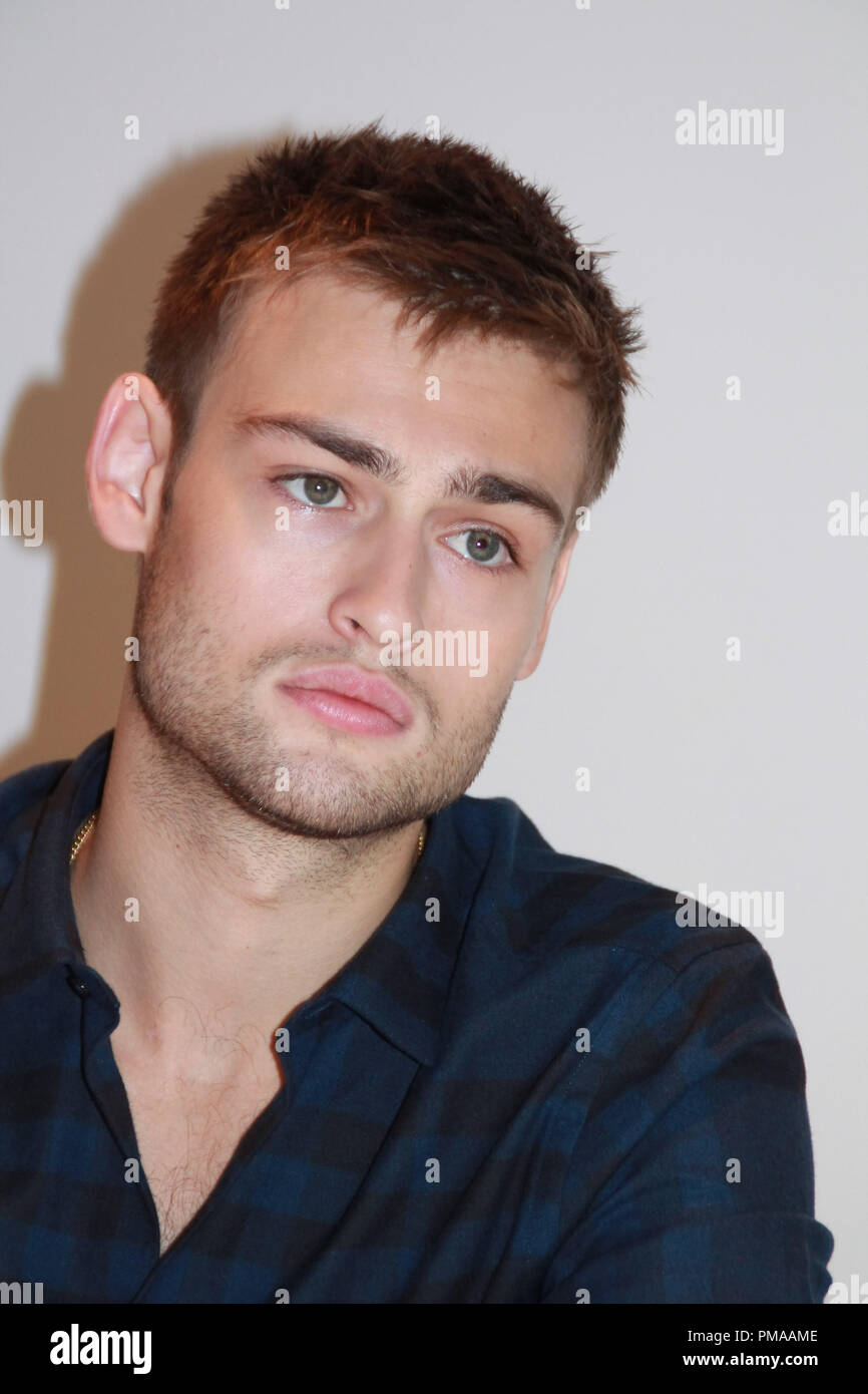 Douglas Booth "Romeo e Giulietta" Portrait Session, Settembre 24, 2013. La riproduzione da parte di American tabloid è assolutamente vietato. Riferimento al file # 32147 025CCR per solo uso editoriale - Tutti i diritti riservati Foto Stock