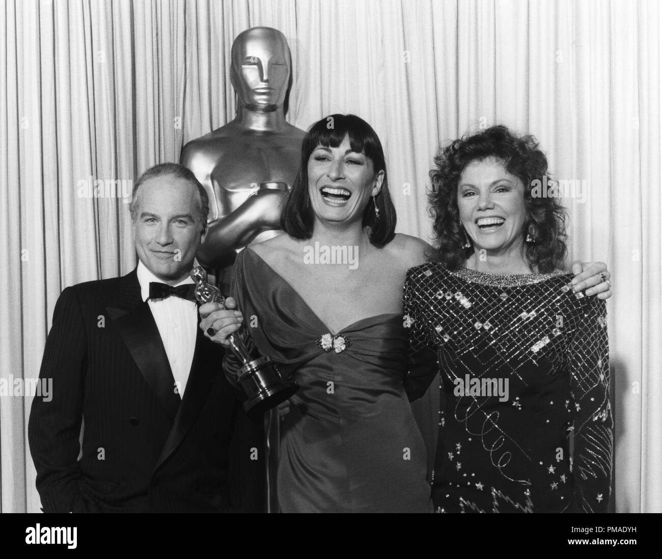 Richard Dreyfuss, Angelica Huston e Marsha Mason all'57th annuale di Academy Awards, 1985 Riferimento File # 32509 448THA Foto Stock