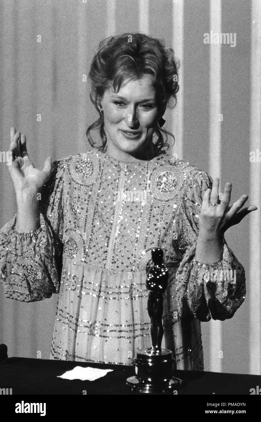 Meryl Streep al 55th annuale di Academy Awards, 1983 Riferimento File # 32509 452THA Foto Stock