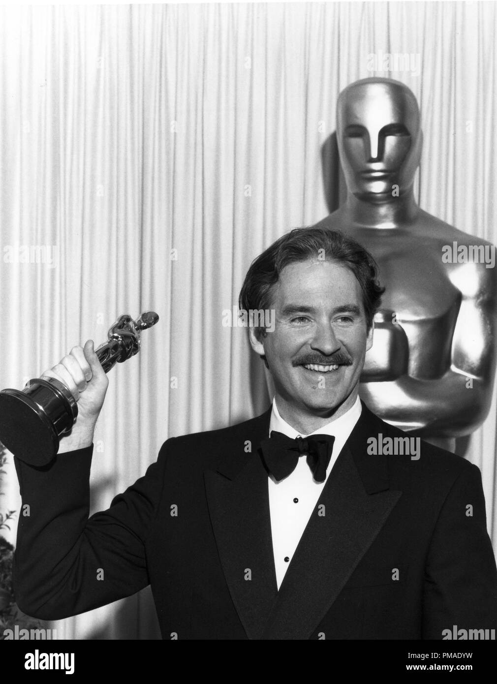 Kevin Kline presso la 61annuale di Academy Awards, 1989 Riferimento File # 32509 455THA Foto Stock