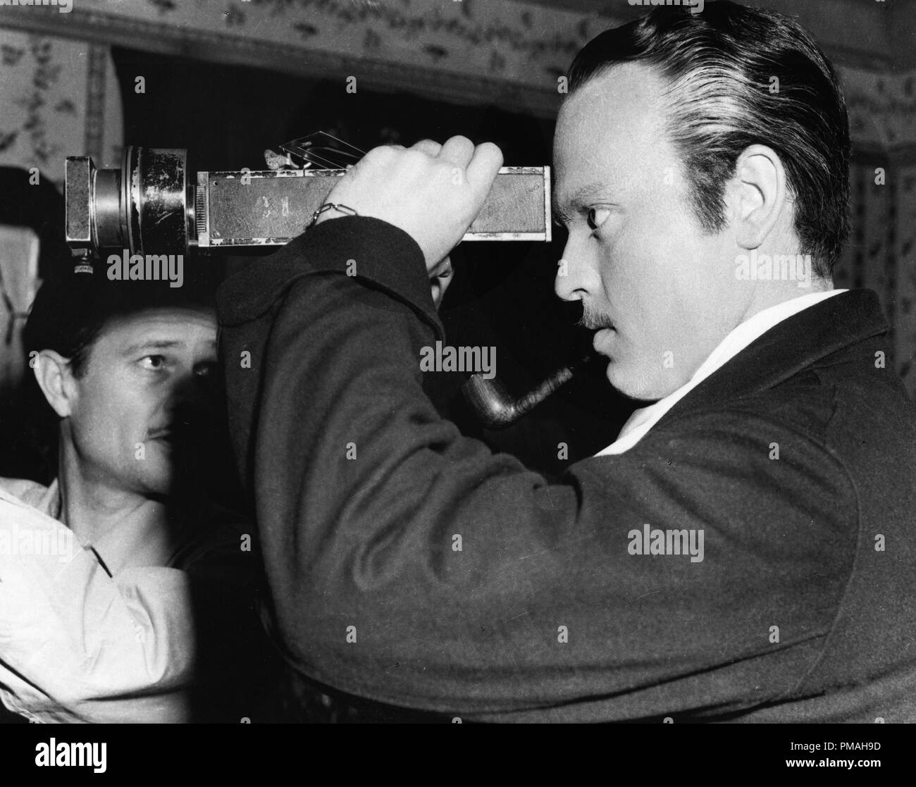 Orson Welles durante la realizzazione di "Citizen Kane" 1941 RKO file Reference # 32733 547THA Foto Stock