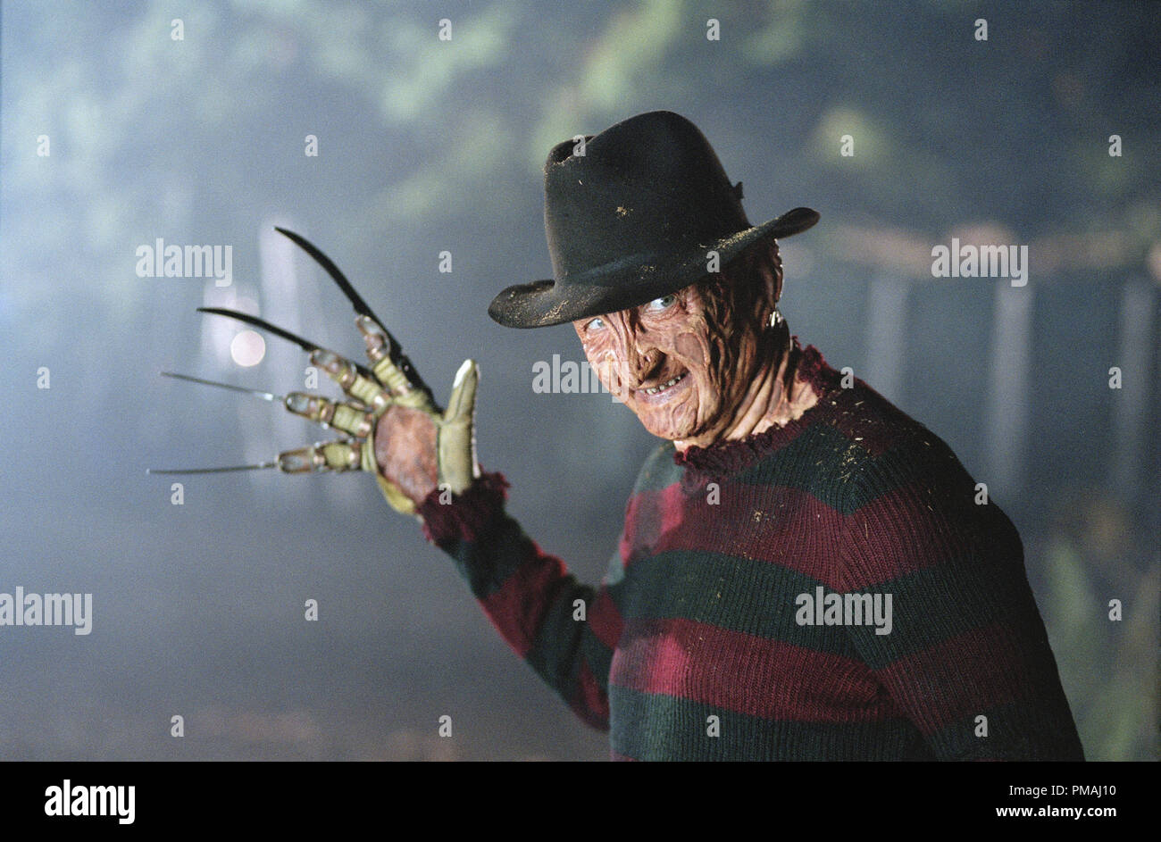 Freddy (Robert Englund) si prepara per la battaglia di New Line Cinema ultimate showdown, FREDDY VS. JASON. 2003 Foto Stock