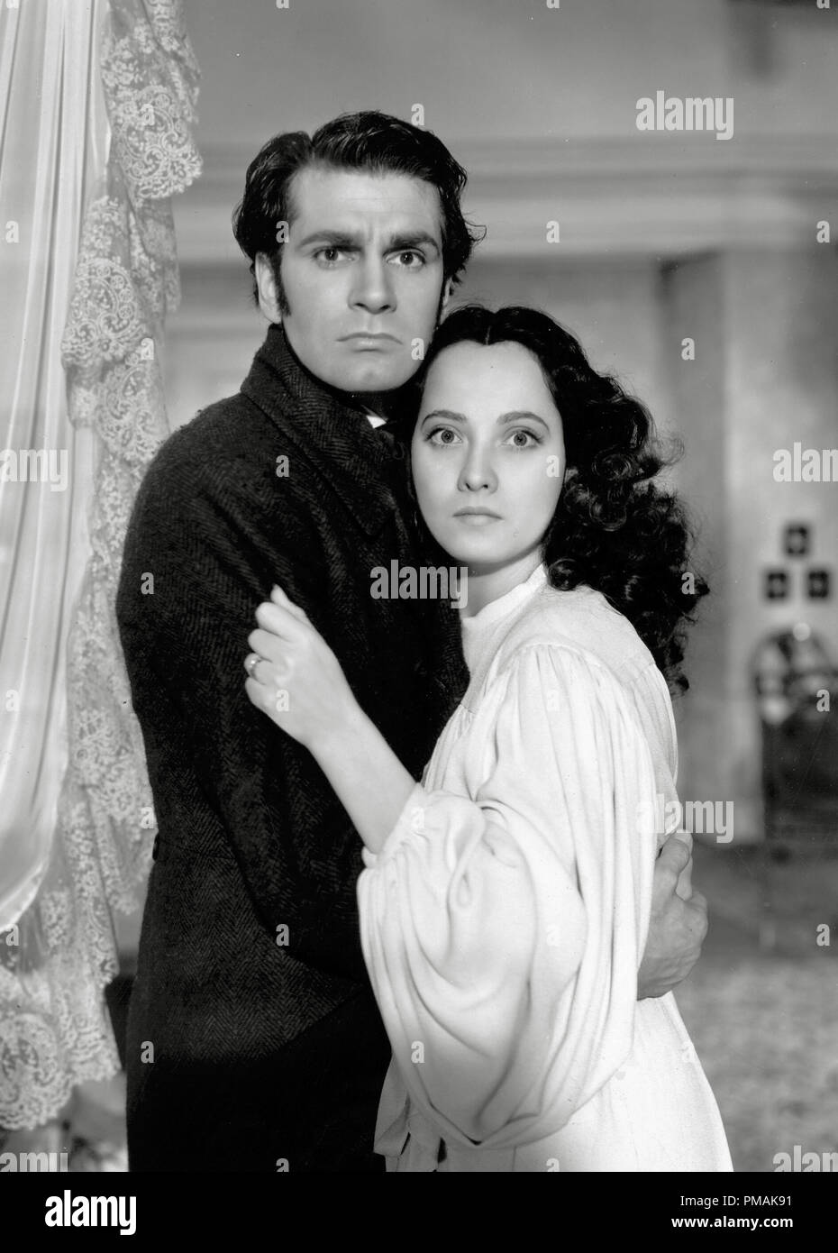 Merle Oberon (come Cathy), Laurence Olivier (come Heathcliff), 'Wuthering Heights' (1939) United Artists Riferimento File # 33300 322THA Foto Stock