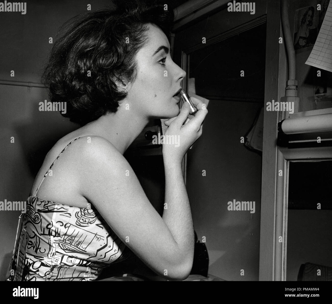 Elizabeth Taylor rossetto circa 1950 Riferimento File # 33505 055THA per  solo uso editoriale - Tutti i diritti riservati Foto stock - Alamy