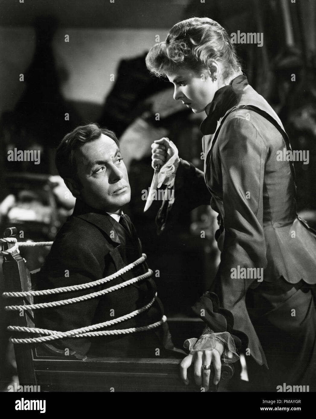 Charles Boyer, Ingrid Bergman, 'Gaslight', 1944 MGM Riferimento File # 32557 272THA Foto Stock