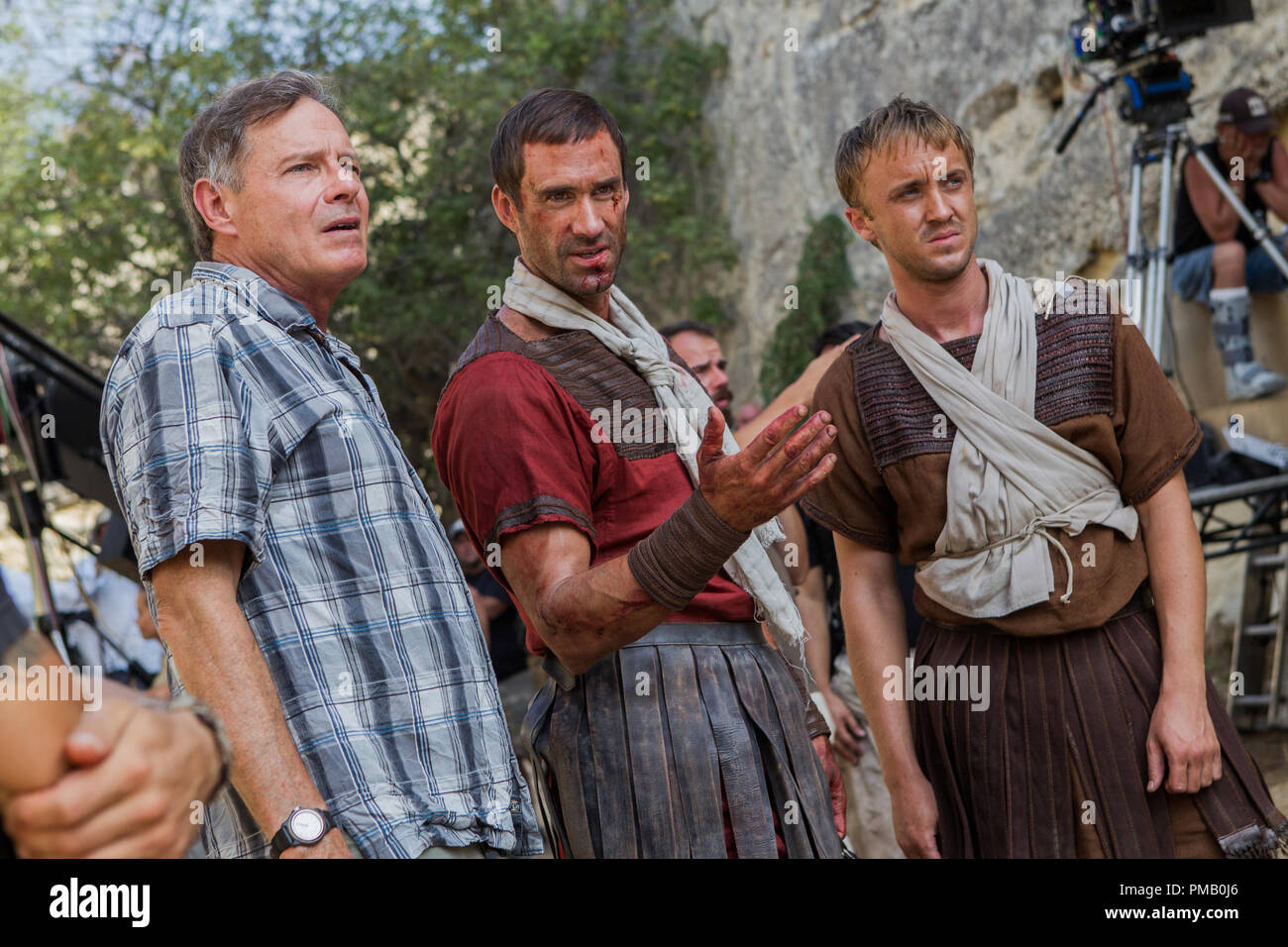 (L a r) Direttore Kevin Reynolds, Joseph Fiennes e Tom Felton sul set di Columbia Pictures di risorto. Foto Stock