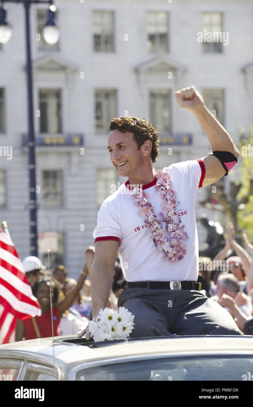 Sean Penn stelle come nella vita reale dei diritti gay icona Harvey Milk nel regista Gus Van Sant il latte, un Focus Features release. 'Milki' (2008) Caratteristiche di messa a fuoco Foto Stock