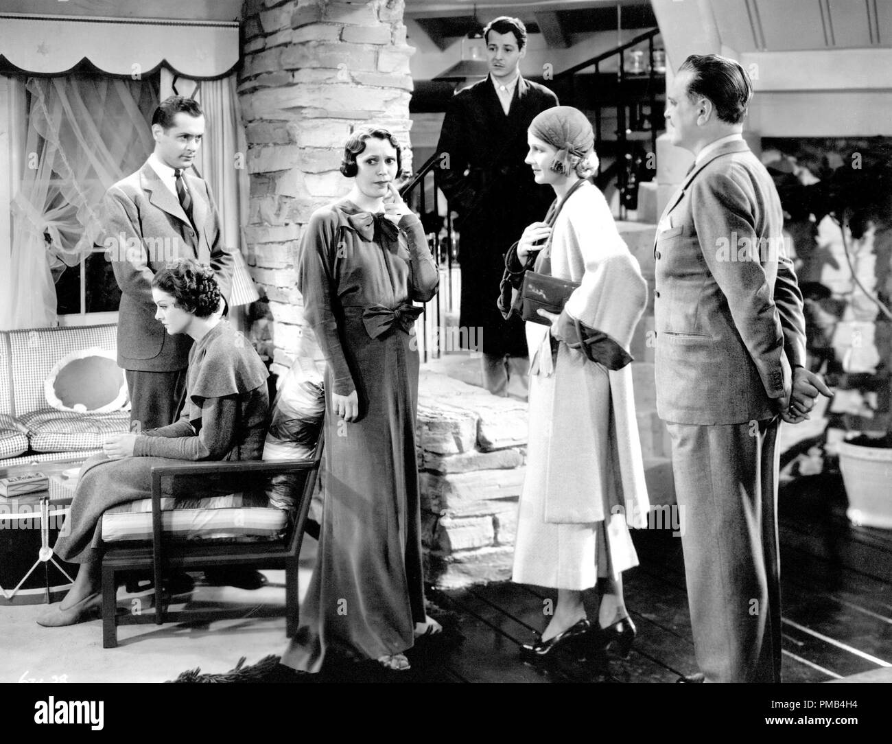 Robert Montgomery, Myrna Loy, Alice Brady, Martin Burton, Ann Harding, Frank Morgan, 'Quando il Signore incontra' (1933) MGM Riferimento File # 33371 187THA Foto Stock