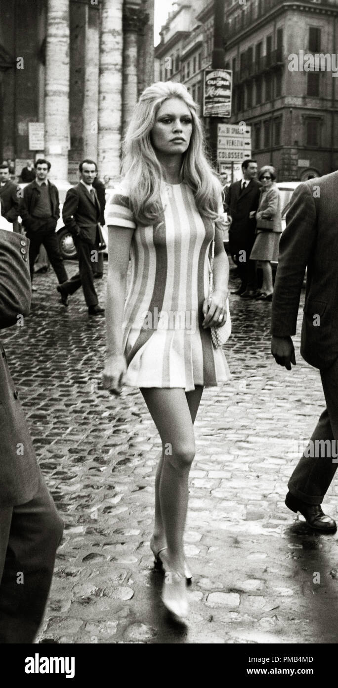 Brigitte Bardot in Roma, Italia, circa 1969 Riferimento File # 33371 281THA Foto Stock
