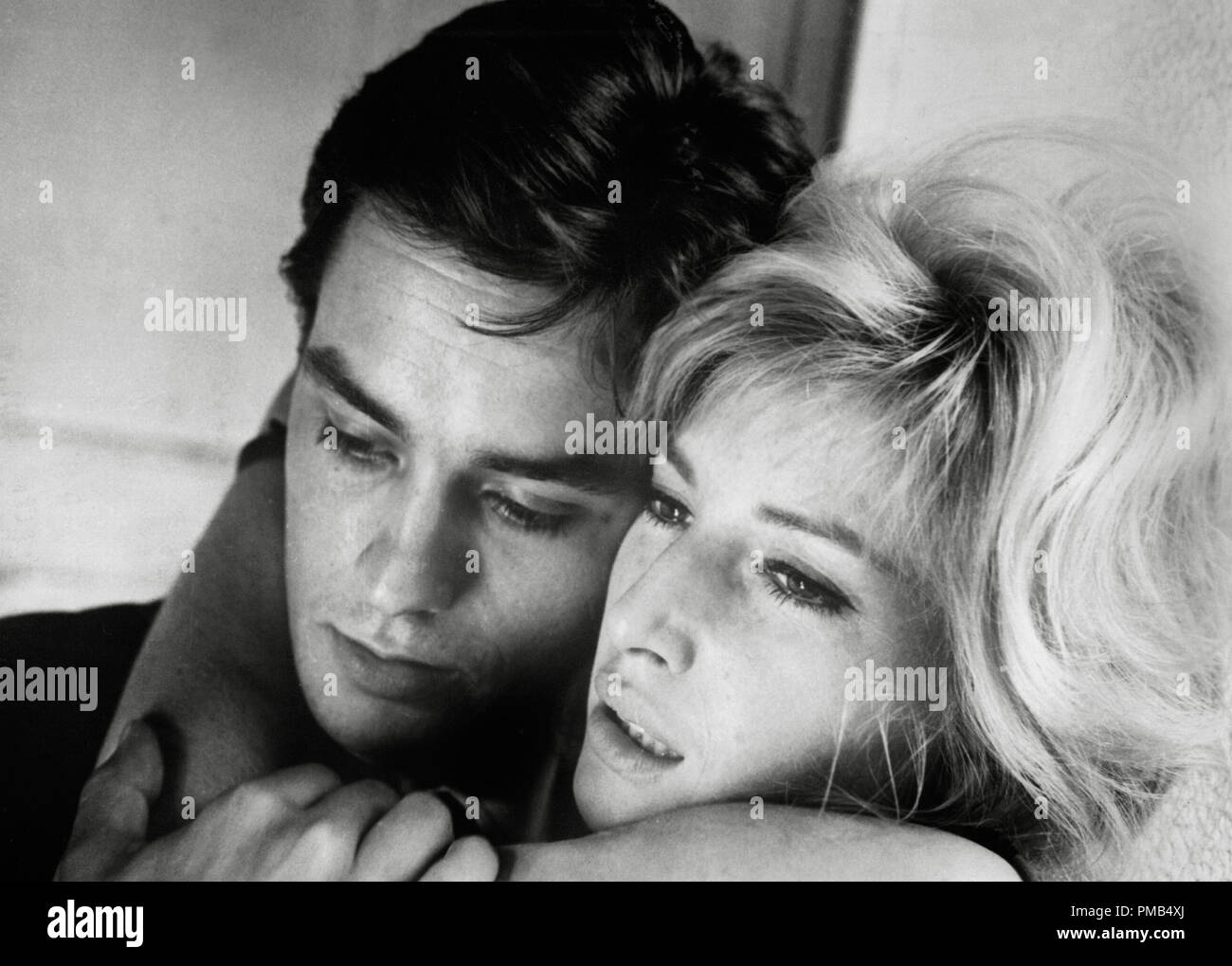 Alain Delon, Monica Vitti, 'Eclipse' aka 'L'Eclisse' (1962 Italia/Francia) Cineriz Riferimento File # 33371_435THA Foto Stock